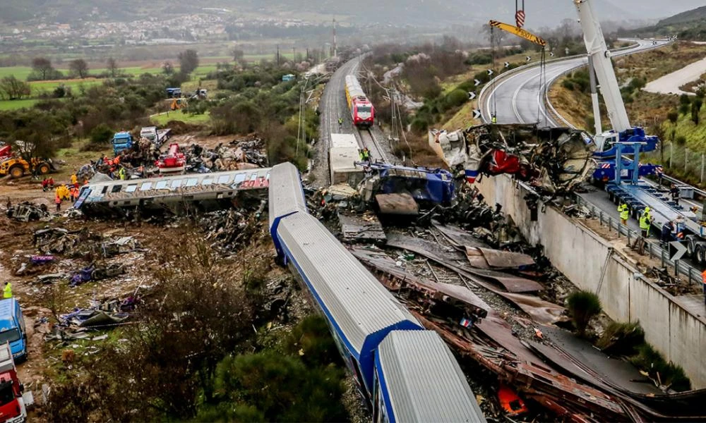 ΠΑΣΟΚ: Ζητάει ειδική συνεδρίαση της Βουλής για τα Τέμπη